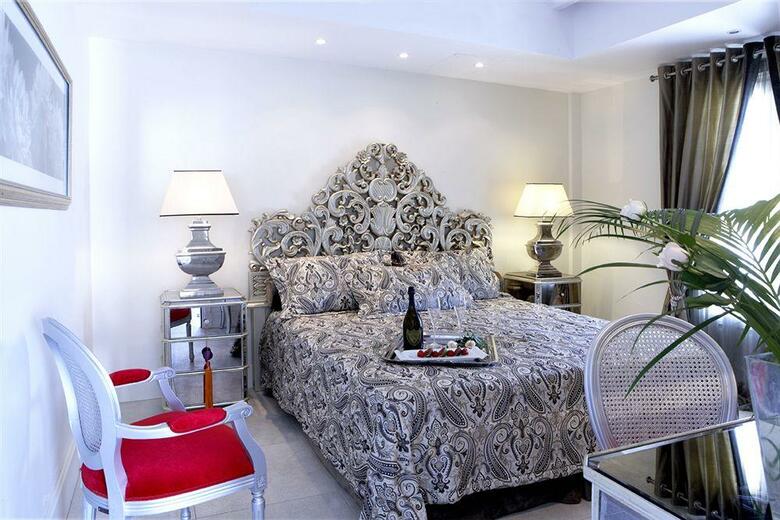 La Residence Mykonos Hotel Suites