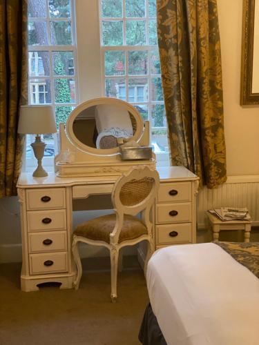 Langtry Manor Hotel