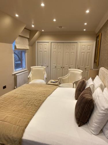 Langtry Manor Hotel