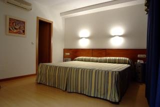 Hotel Colon Tuy