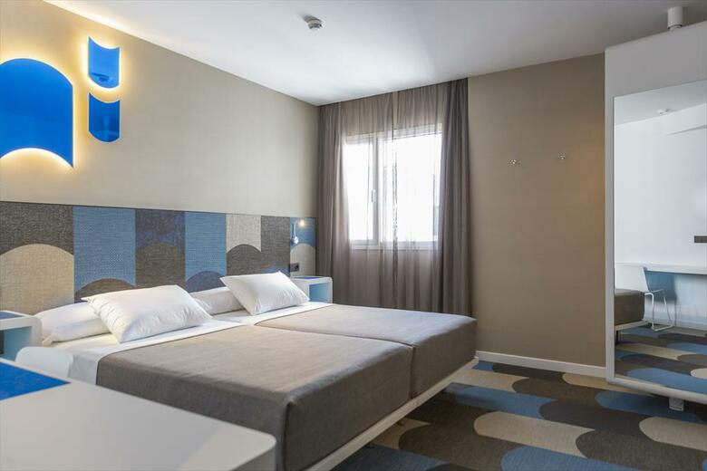 Hotel Macia Sevilla Kubb