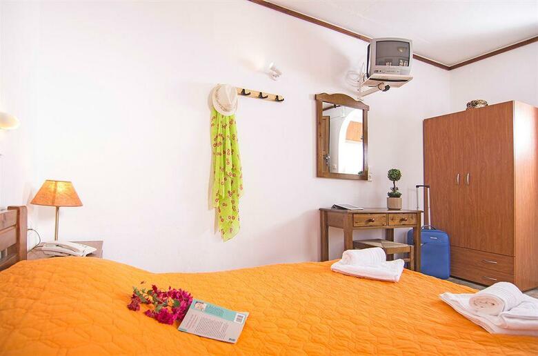 Smaragdi Hotel