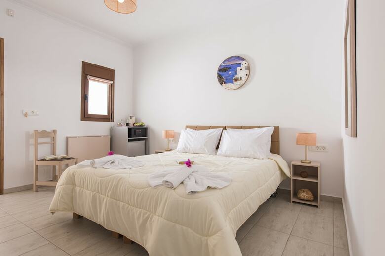 Smaragdi Hotel