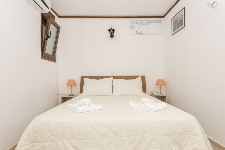 Smaragdi Hotel