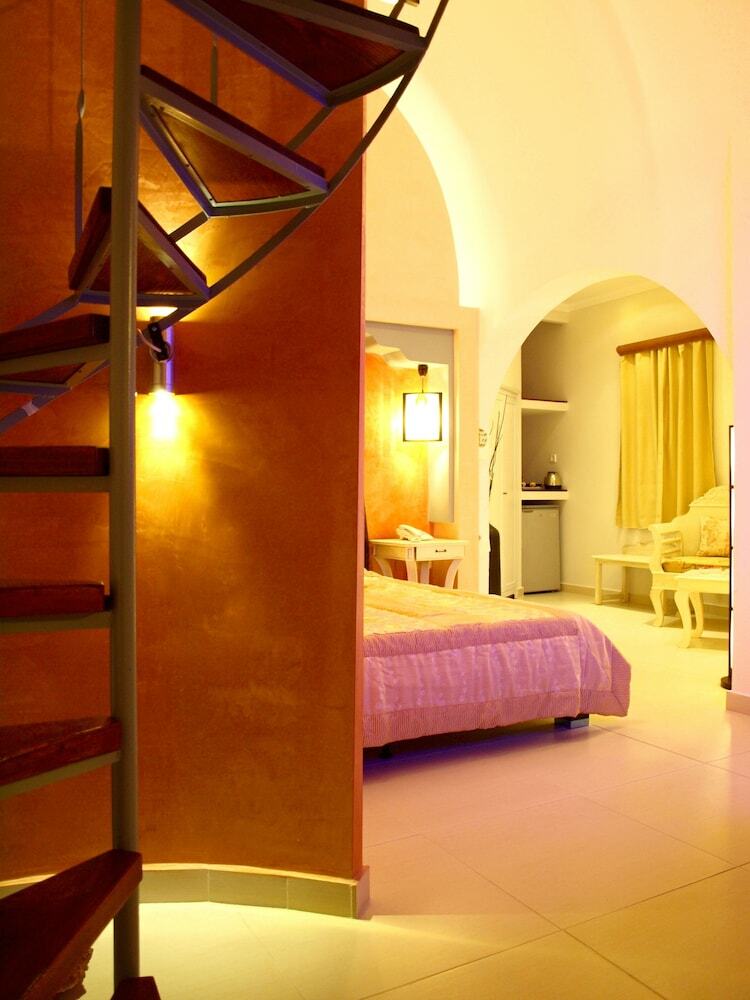 Smaragdi Hotel