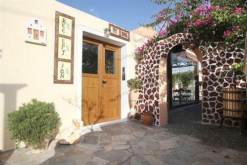 Smaragdi Hotel