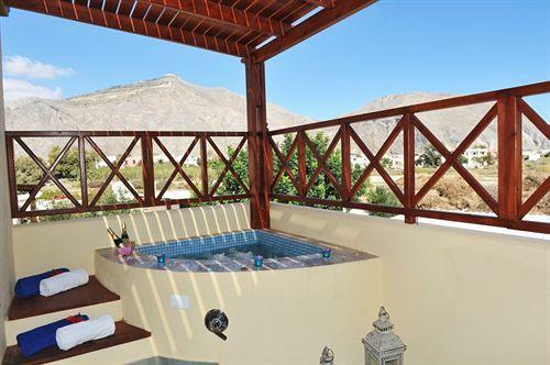 Smaragdi Hotel