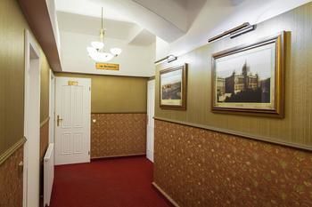 Hotel Taurus