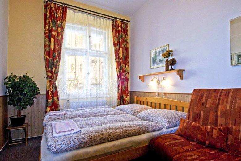 Alice Apartment House