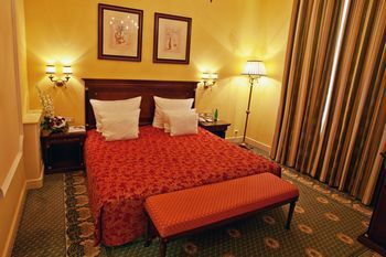 Hotel Carlsbad Plaza