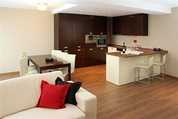 Golden Fish Hotel Apartments