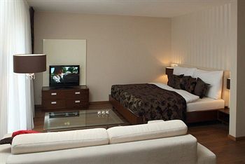Golden Fish Hotel Apartments
