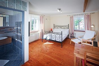 Pension Pytloun Travel Hotel