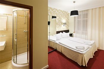 Pension Pytloun Travel Hotel
