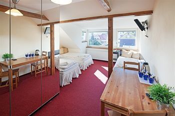 Pension Pytloun Travel Hotel