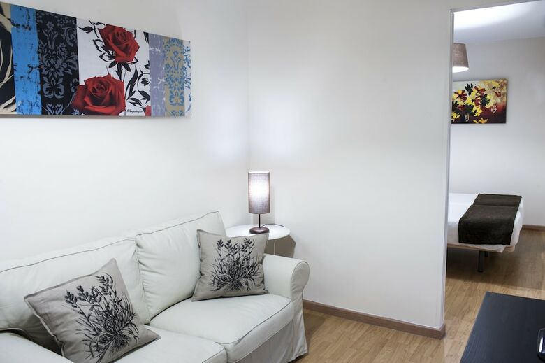 Hostal THC Gran Via Hostel