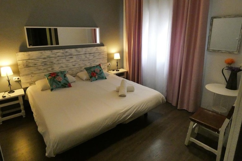 Hotel Oasis Hostel Toledo