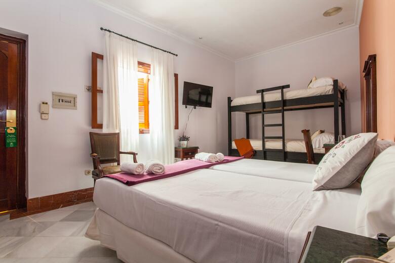 Hotel Baco