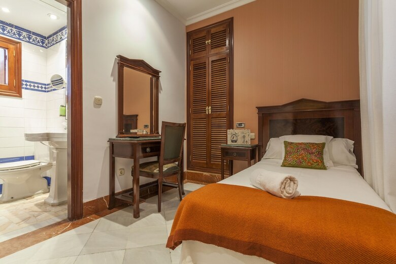 Hotel Baco