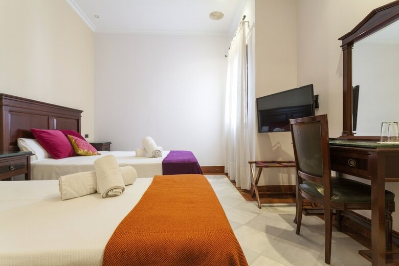 Hotel Baco