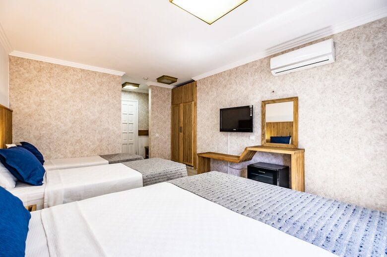 Red Lion Hotel