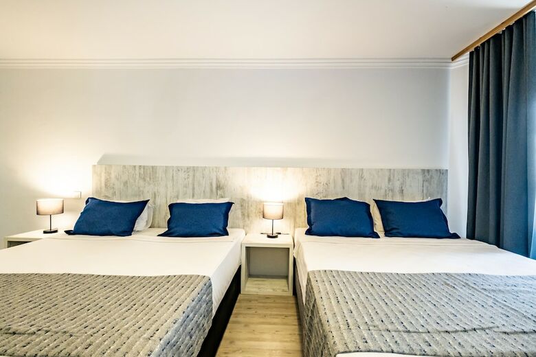 Red Lion Hotel