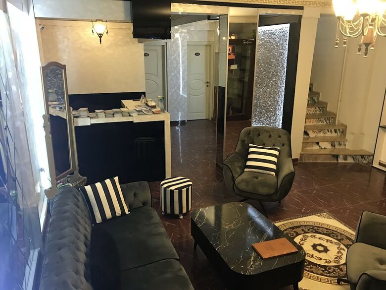 Ast Hotel