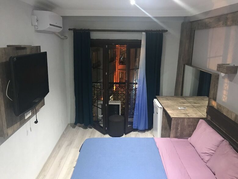 Ast Hotel