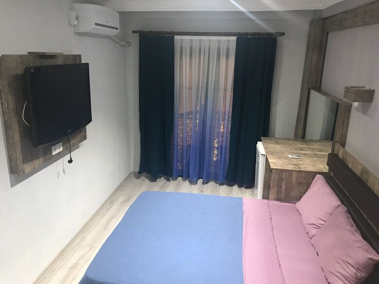 Ast Hotel