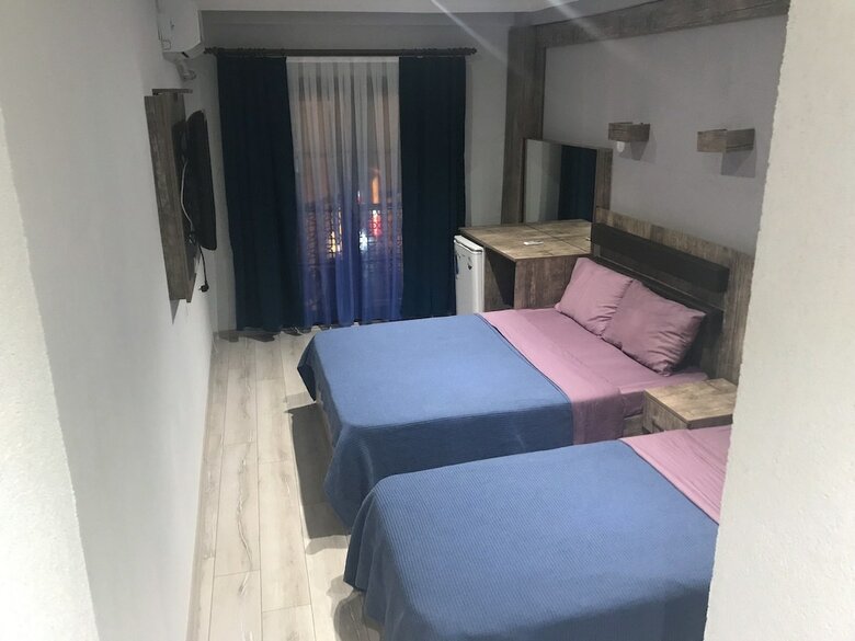 Ast Hotel
