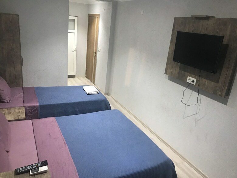 Ast Hotel