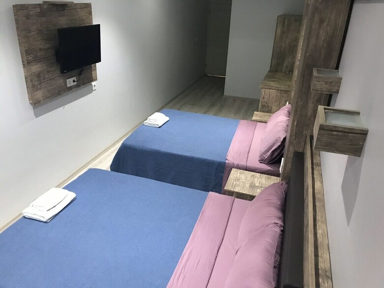 Ast Hotel