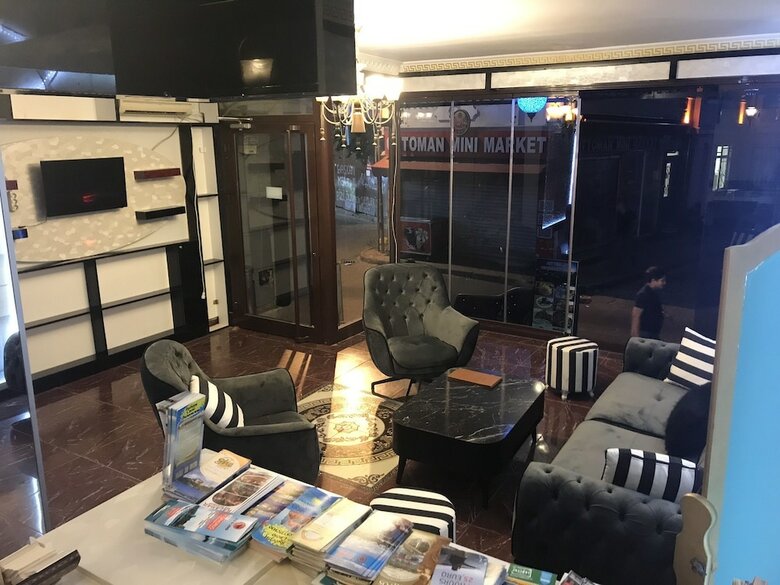 Ast Hotel