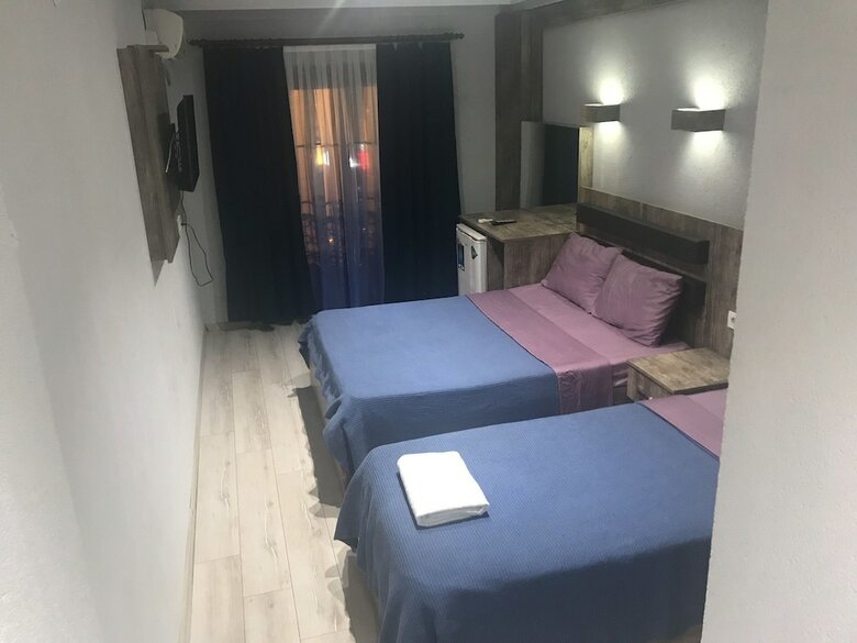 Ast Hotel
