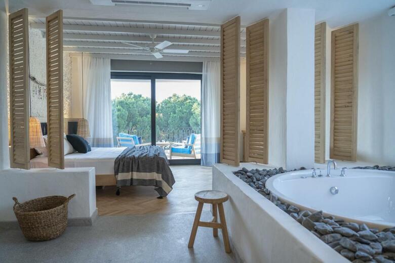 Yacht Boutique Hotel