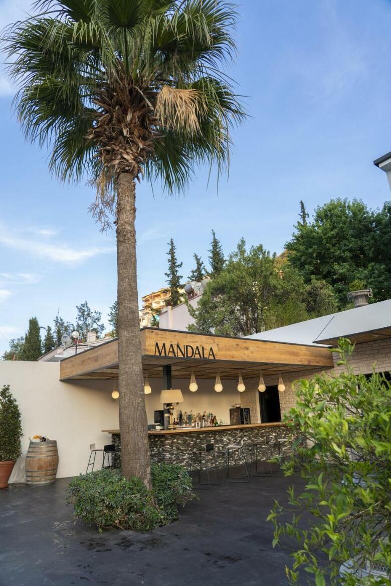 Yacht Boutique Hotel