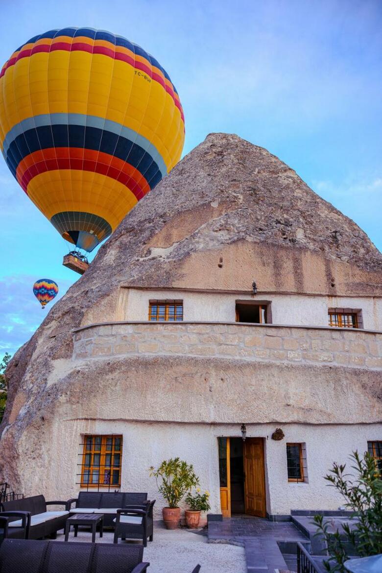 Bed & Breakfast Cave Hotel Saksagan
