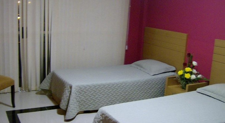 Don Limpone Hotel