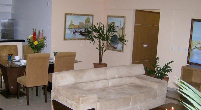 Don Limpone Hotel