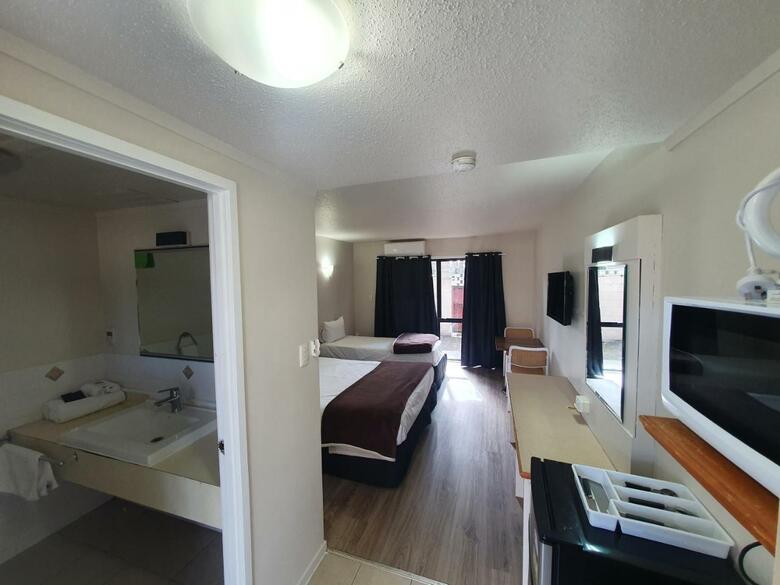 Hotel Ascot Epsom Motel