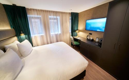 Hotel Corona - Hampshire Classic