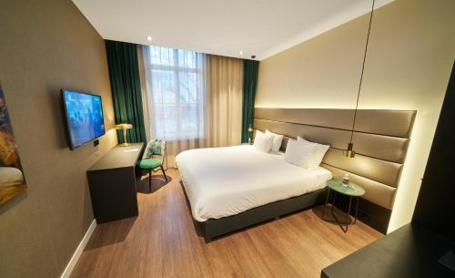 Hotel Corona - Hampshire Classic