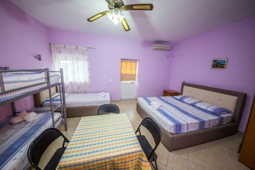 Hostal Villa Blue Drymades