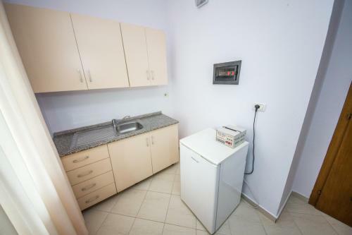 Hostal Villa Blue Drymades