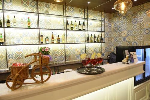 Rose Garden Hotel