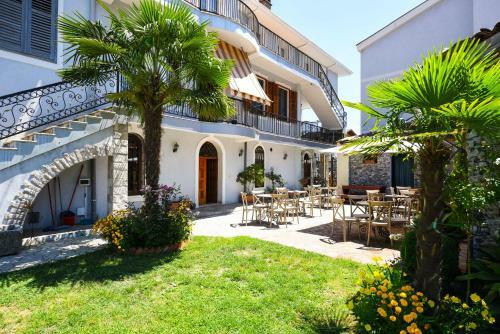 Rose Garden Hotel