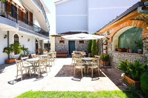 Rose Garden Hotel