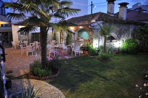 Rose Garden Hotel