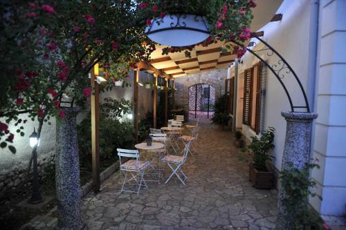 Rose Garden Hotel