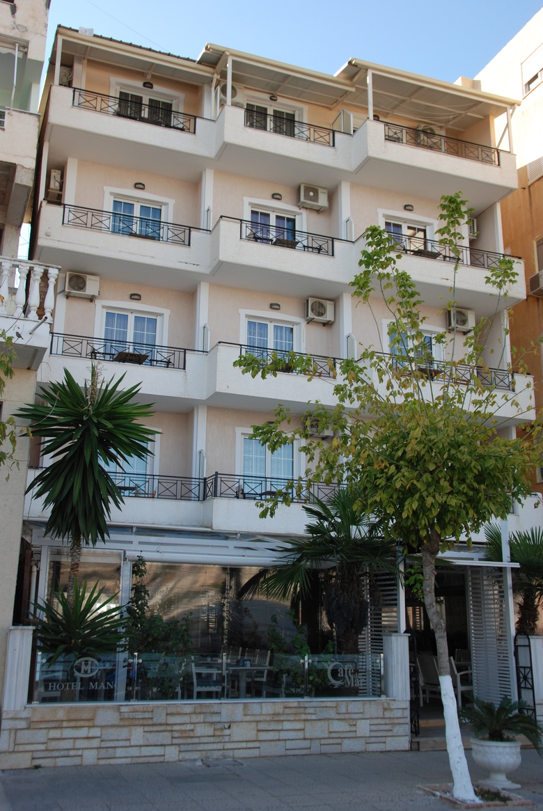 Hotel Mano